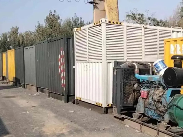 龙川200KW柴油发电机机组每小时油耗是多少？